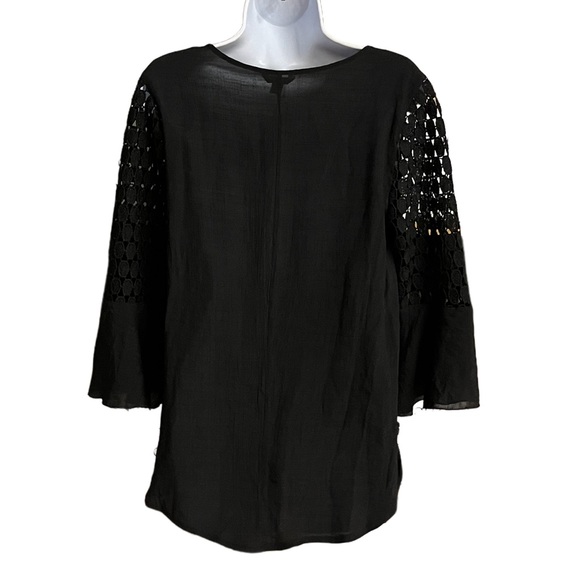 Est 1946 brand blouse. Size M. NWOT. - Picture 2 of 2